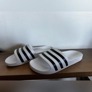 ADIDAS Unisex slides - Size 9 men / 10 women - Black & white